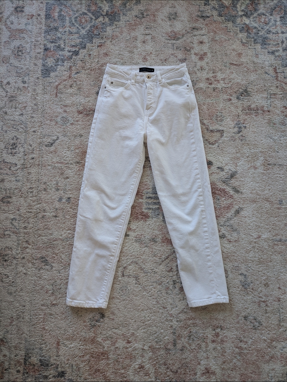 Zara White High-Rise Mom Jeans